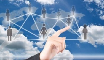 代碼即未來 男孩學(xué)計算機(jī)信息技術(shù)，酷炫高薪的硬核選擇